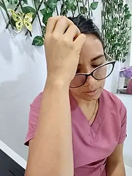 alanahot94 (F young) - Show Panty