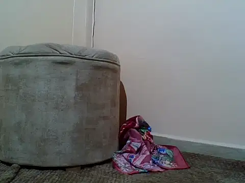 EbonyJuly webcam