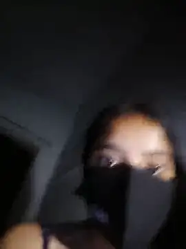 Riya_cum33 live cam on StripChat