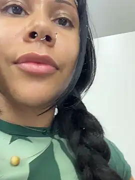 HaileyDiana webcam
