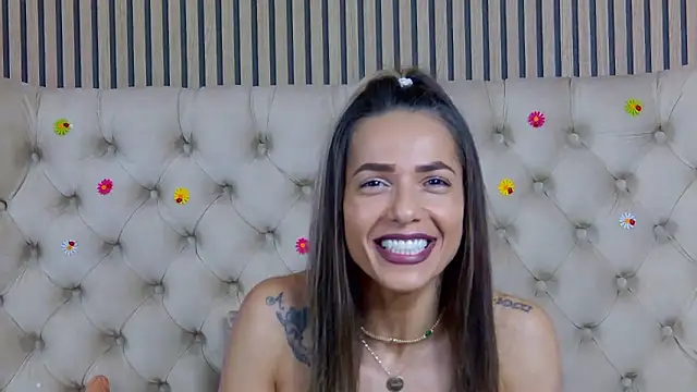 PlayfulShow webcam