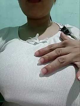 Shine_Mai webcam