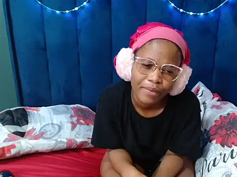 HotCreamyTea webcam