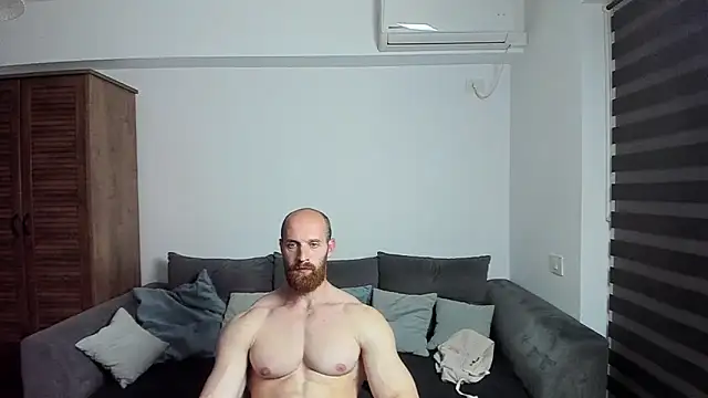 zkkblitz (Ask my age) - Cum at goal !!!