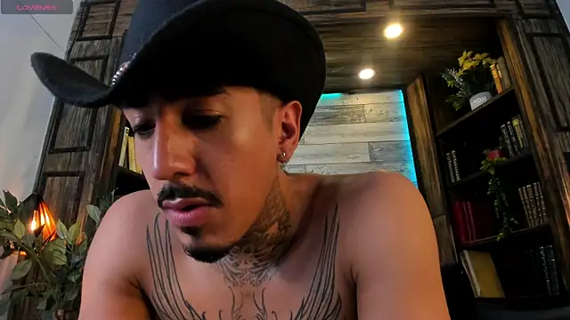 Donovan_Desmond webcam