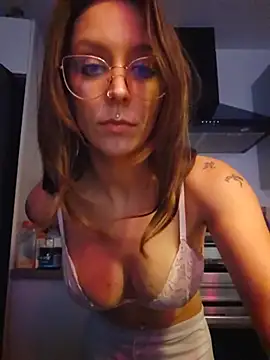 lilyorion (F young) - Topless 20 Minutes!