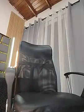 oliver_bigblack_cock (M young) - pull your nipples