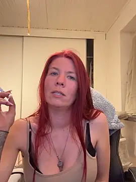 LisaLuxx webcam