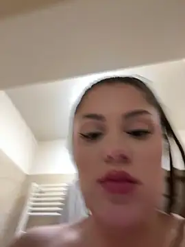 Layla- webcam