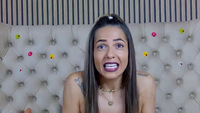 PlayfulShow webcam
