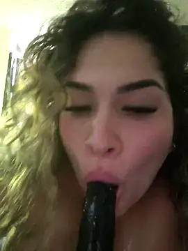 Sara_smiiith211 webcam