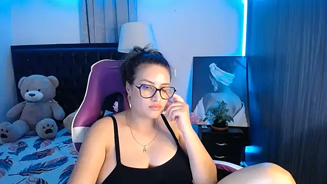 esmeraldaa230 webcam