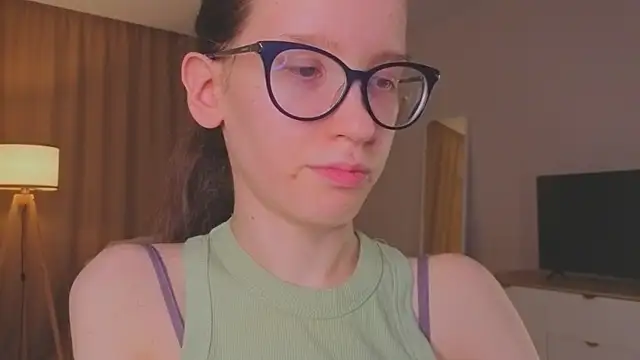 BettyBrowni webcam