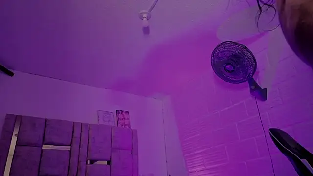 BonnieAnderson_ webcam