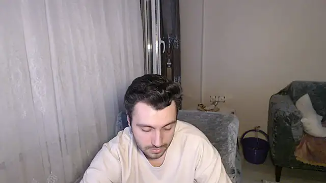 handsomeee04 webcam