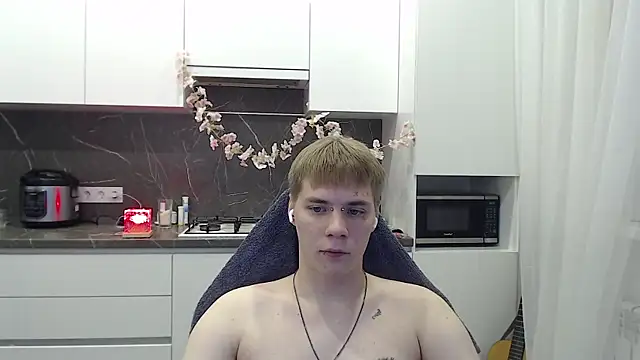 yourlildemon live cam on StripChat
