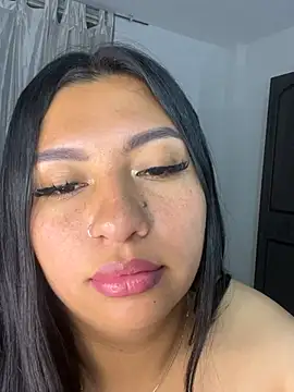 Issa_Santana webcam