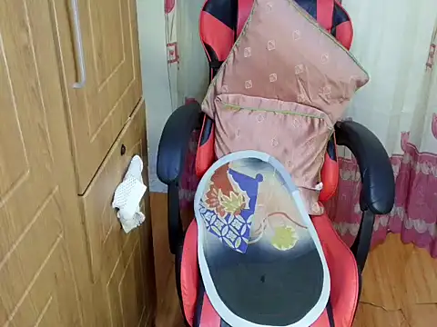 Naughtygiean webcam