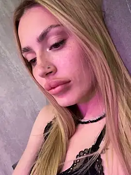 Elizabeth_Tay webcam
