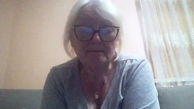 AmyLove353 webcam