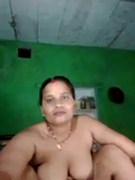 Shivani09900 webcam