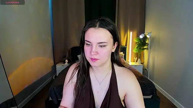 Nelie_Evans webcam