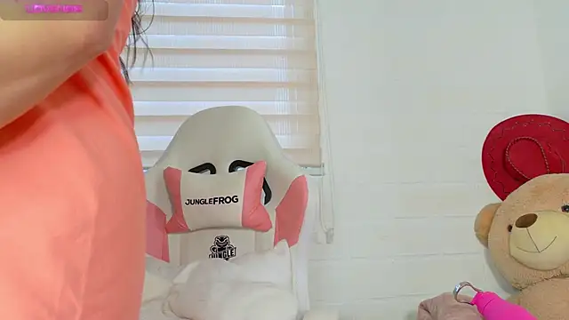 MeganDolll webcam