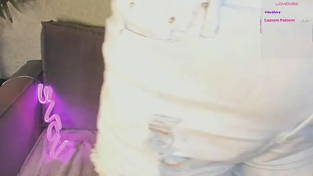 ReinaKousaka webcam