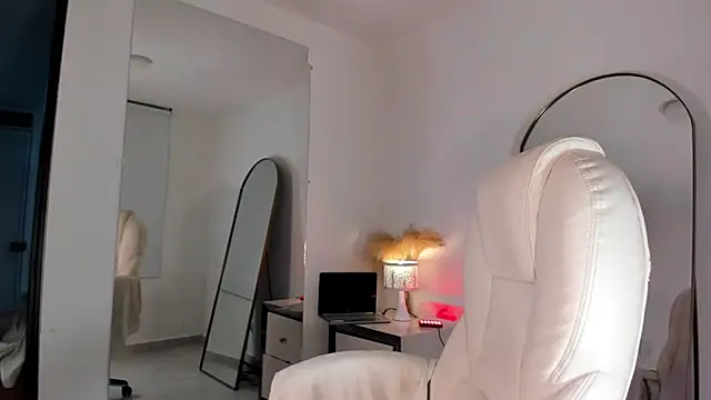 alexa_tobar webcam