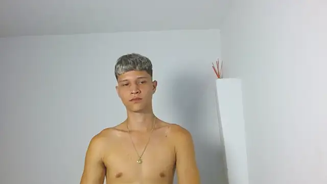 Twinkcock22 webcam
