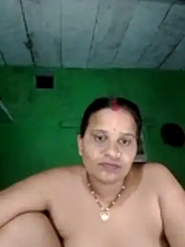 Shivani09900 webcam