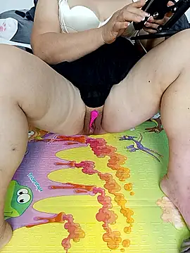 Zuzu-Asia webcam