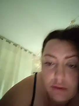 AMYRA_HOT webcam