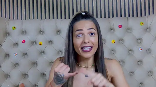 PlayfulShow webcam