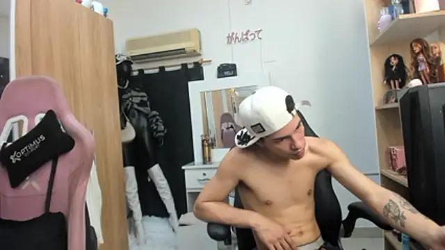 Pride_couple webcam