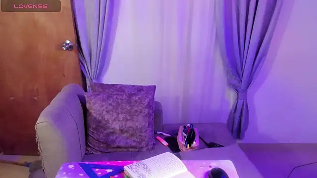 MiaYMolly webcam