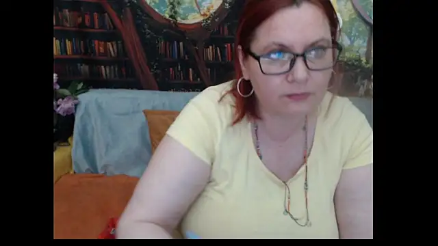 PlayfullMature webcam