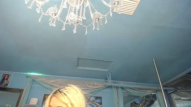 ADRIANNA_FOX