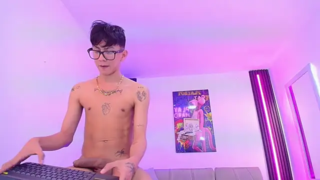 Marcus_and_Tony webcam