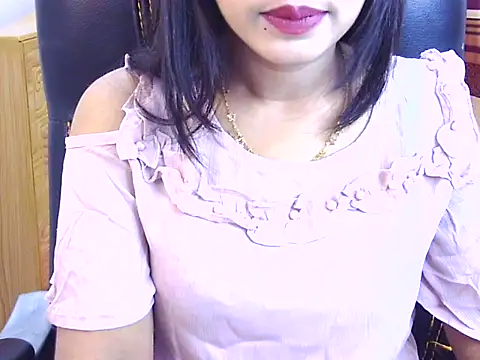 Noor_Zarin webcam