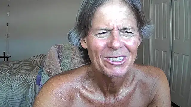 nakeedcowboi65 webcam