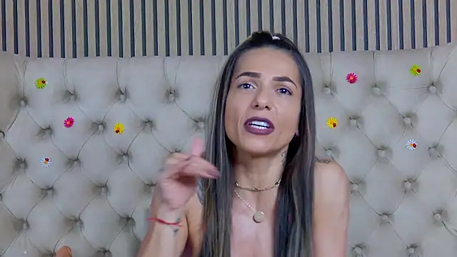 PlayfulShow webcam