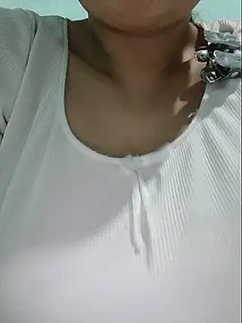 Shine_Mai webcam