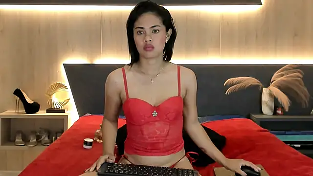 LorenaVarga webcam