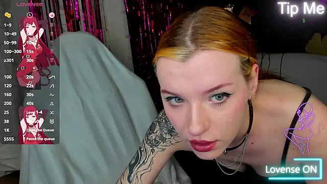 MeganNewCat webcam