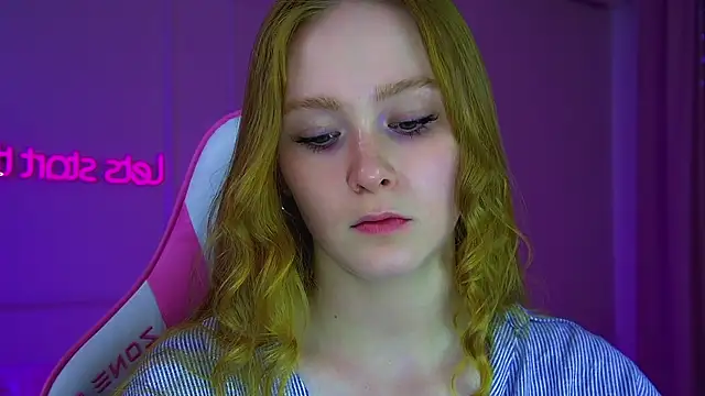 AgataFoxley webcam