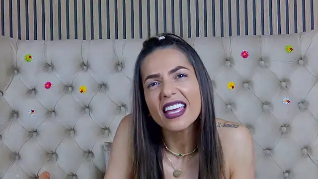 PlayfulShow webcam