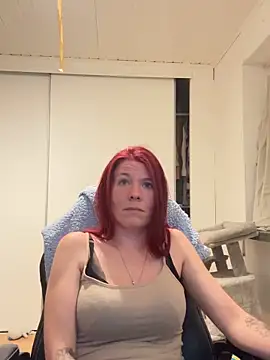 LisaLuxx webcam