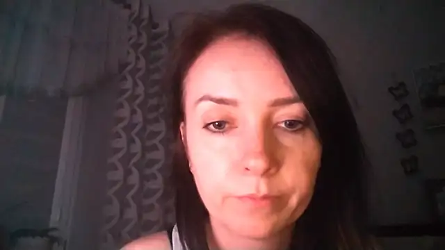 JenniferAlone webcam