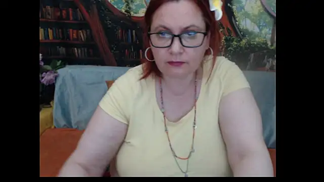 PlayfullMature webcam